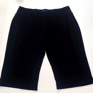 Nike Dri Fit Women's Black Capris Size Large